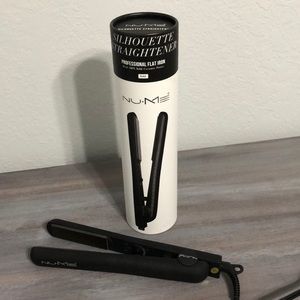 NuMe Hair Straightener